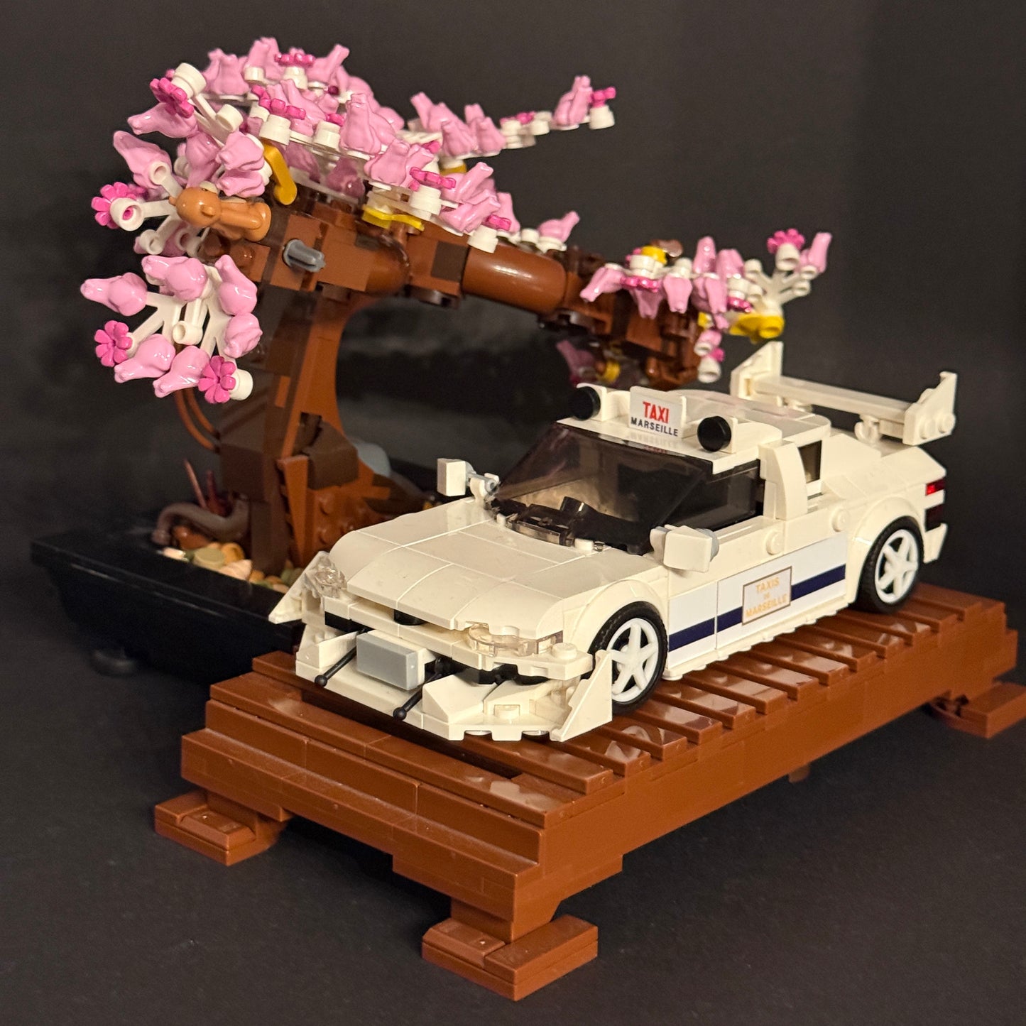 TT - Taxi from Marseille - white